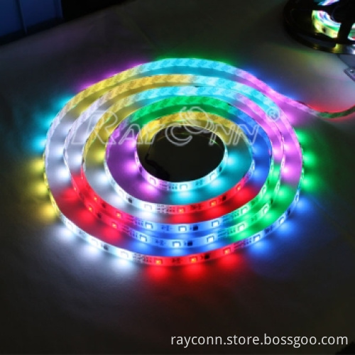Color Chasing RGB LED Strip with TM1803 IC, 3 LED an Unit Addressable